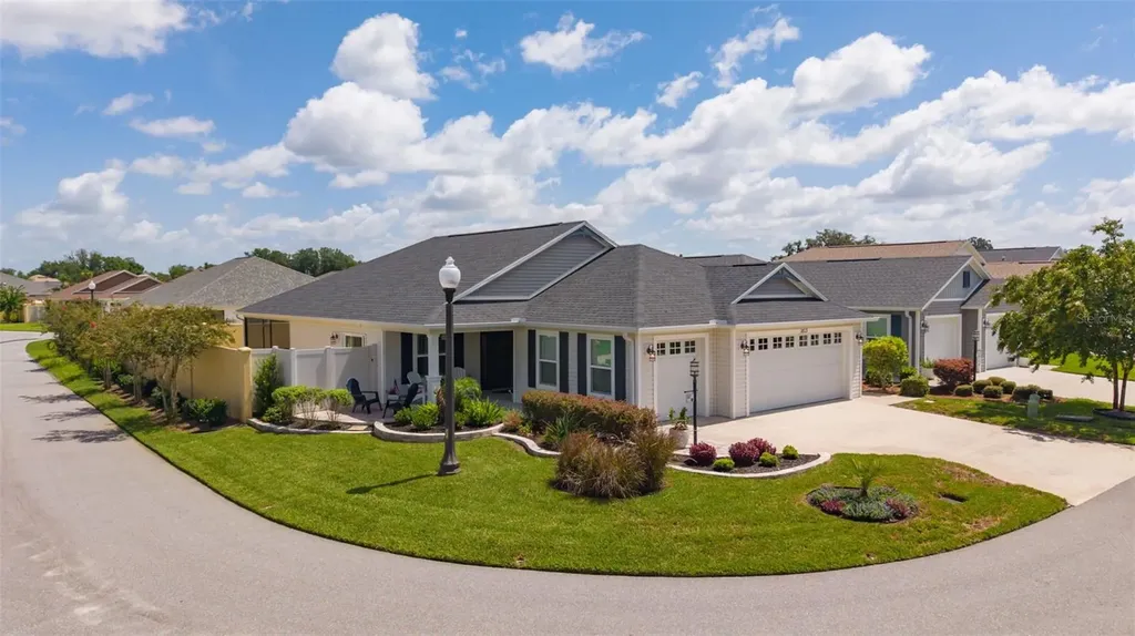 2823 Christopher Court The Villages FL 32163
