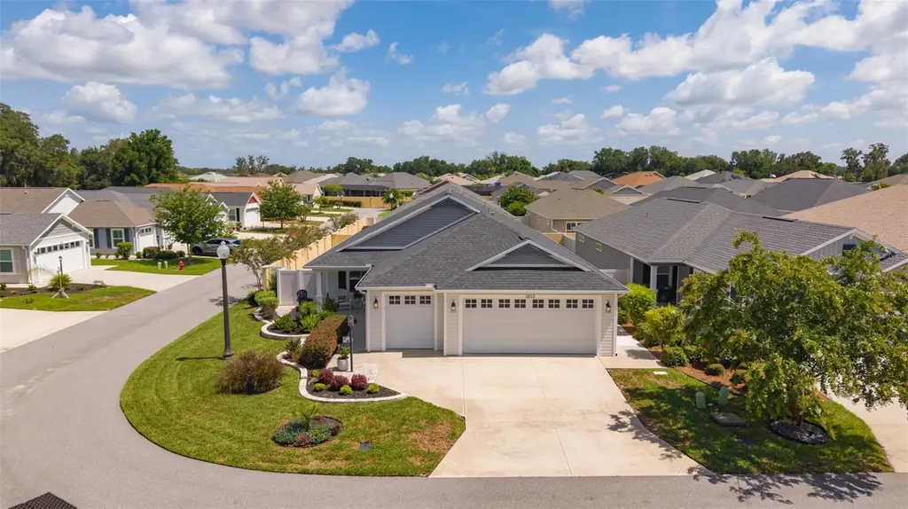 2823 Christopher Court The Villages FL 32163