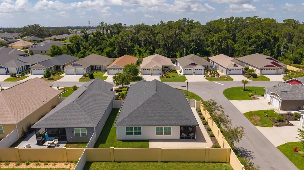 2823 Christopher Court The Villages FL 32163