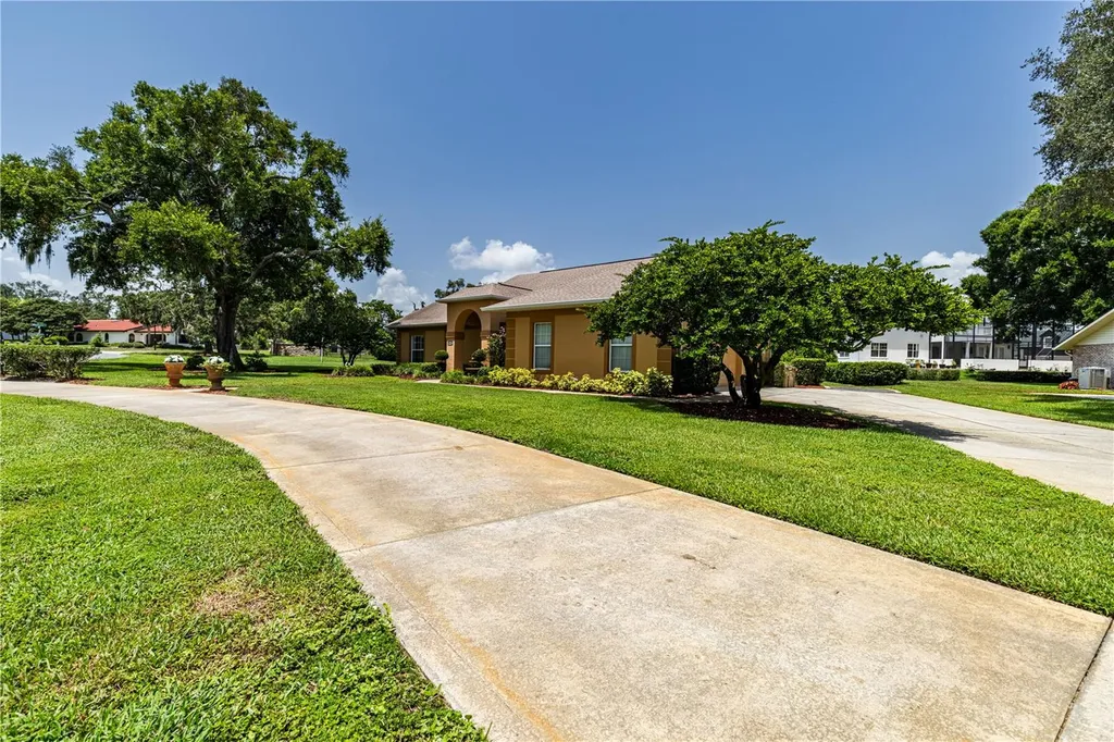 34021 Park Lane Leesburg FL 34788
