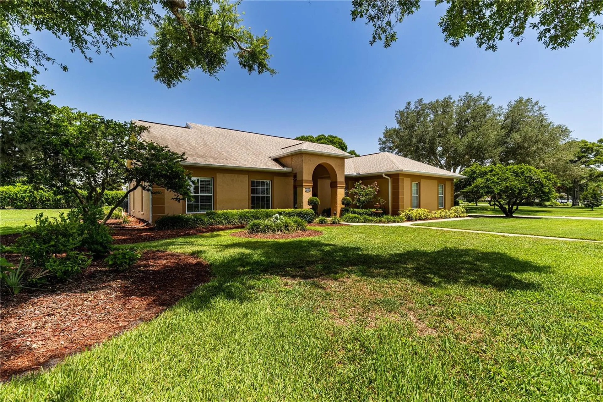 34021 Park Lane Leesburg FL 34788