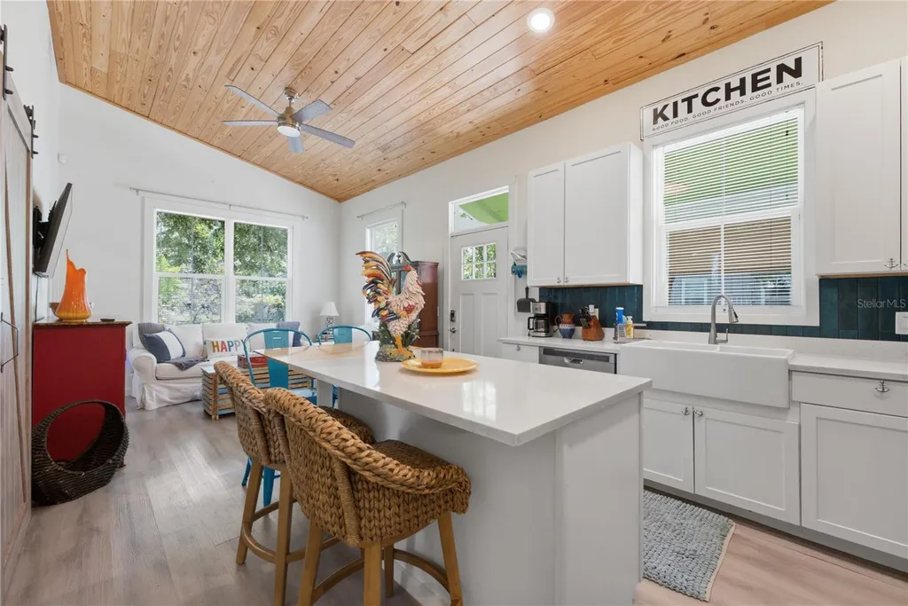 559 18th Street E Bradenton FL 34208