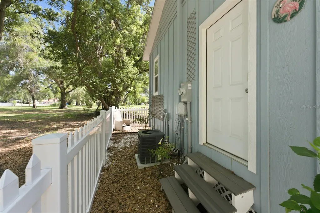 559 18th Street E Bradenton FL 34208