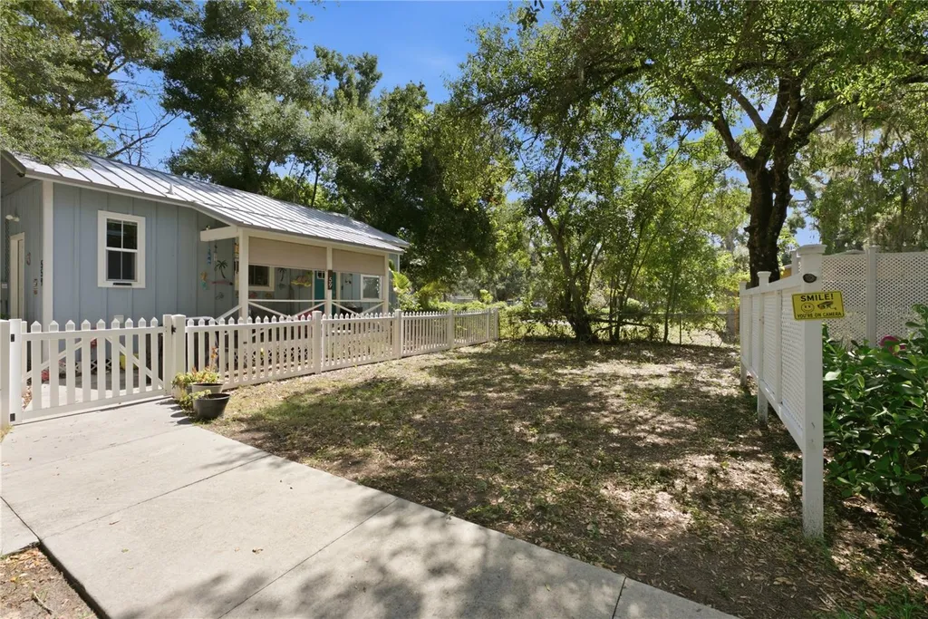 559 18th Street E Bradenton FL 34208