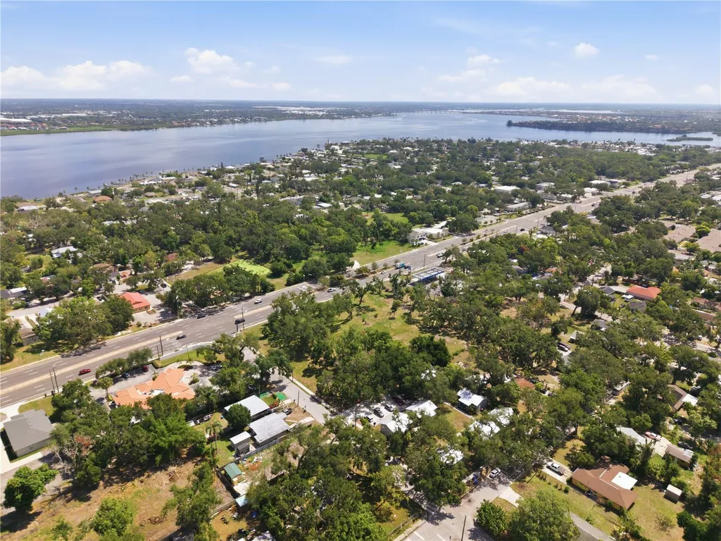 559 18th Street E Bradenton FL 34208