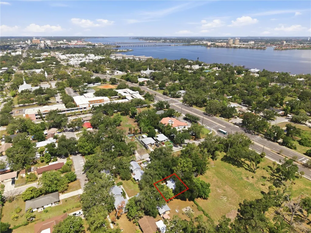559 18th Street E Bradenton FL 34208