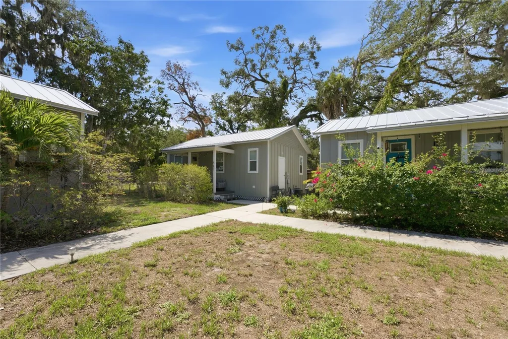 559 18th Street E Bradenton FL 34208