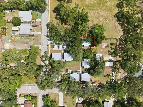 559 18th Street E Bradenton FL 34208