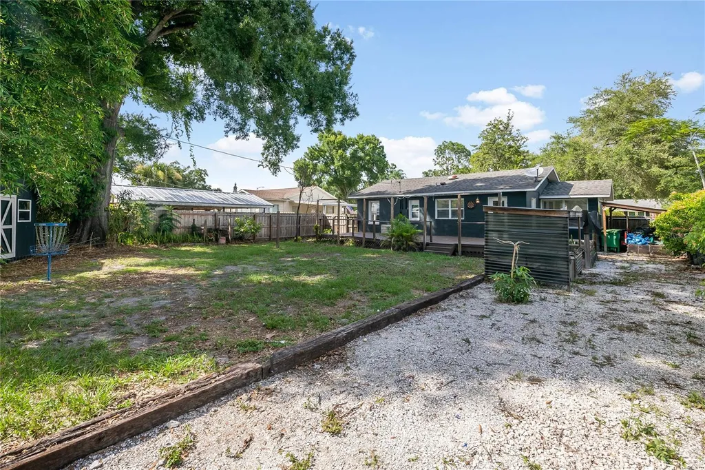 1010 W Berry Avenue Tampa FL 33603