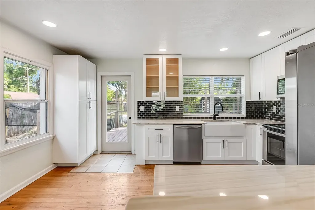 1010 W Berry Avenue Tampa FL 33603