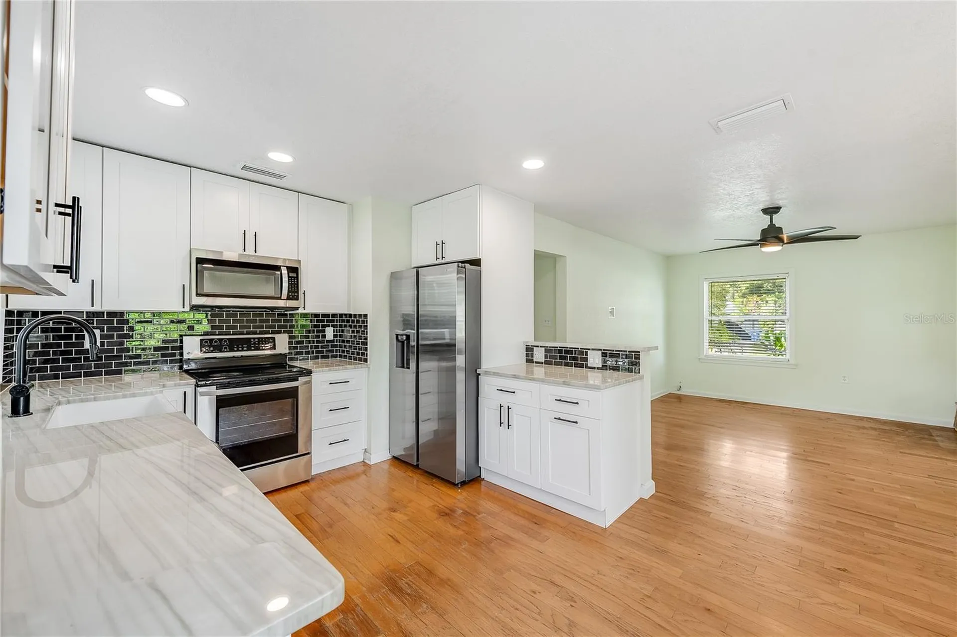 1010 W Berry Avenue Tampa FL 33603