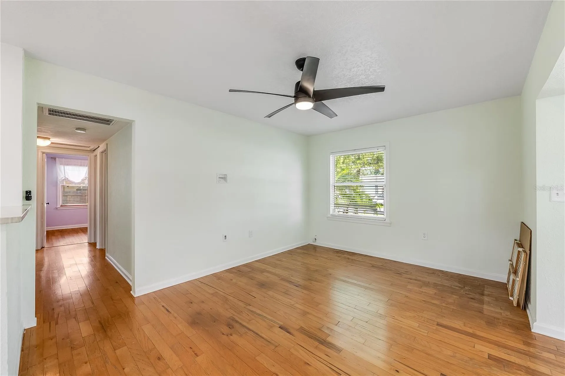 1010 W Berry Avenue Tampa FL 33603