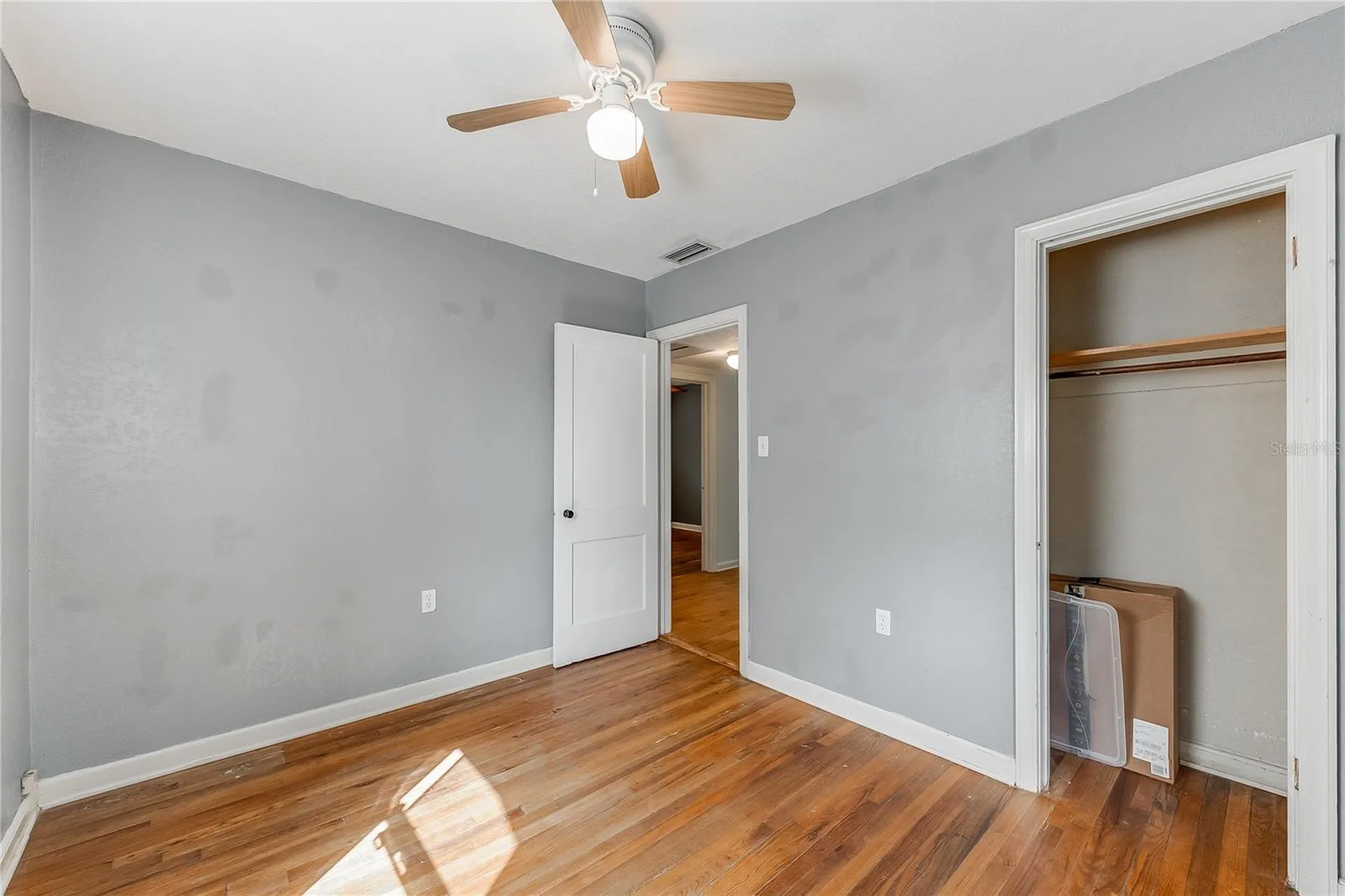 1010 W Berry Avenue Tampa FL 33603