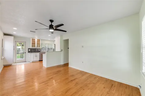 1010 W Berry Avenue Tampa FL 33603