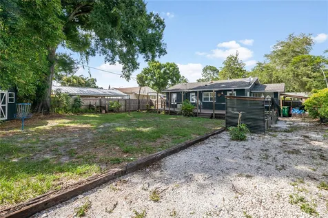 1010 W Berry Avenue Tampa FL 33603