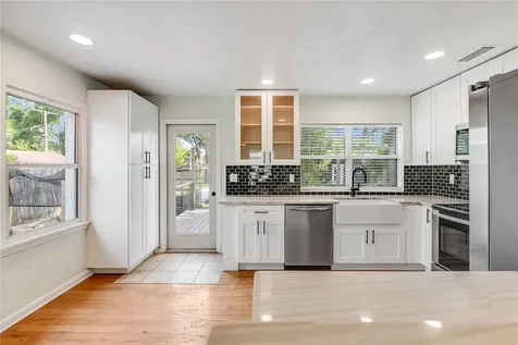 1010 W Berry Avenue Tampa FL 33603
