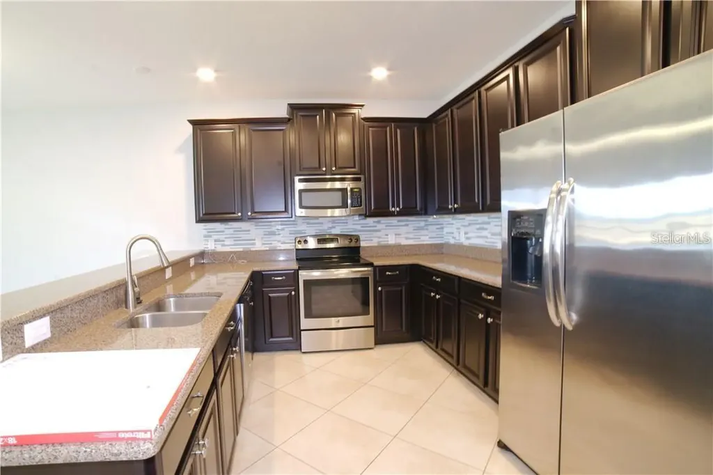 1251 Long Cove Loop Davenport FL 33896
