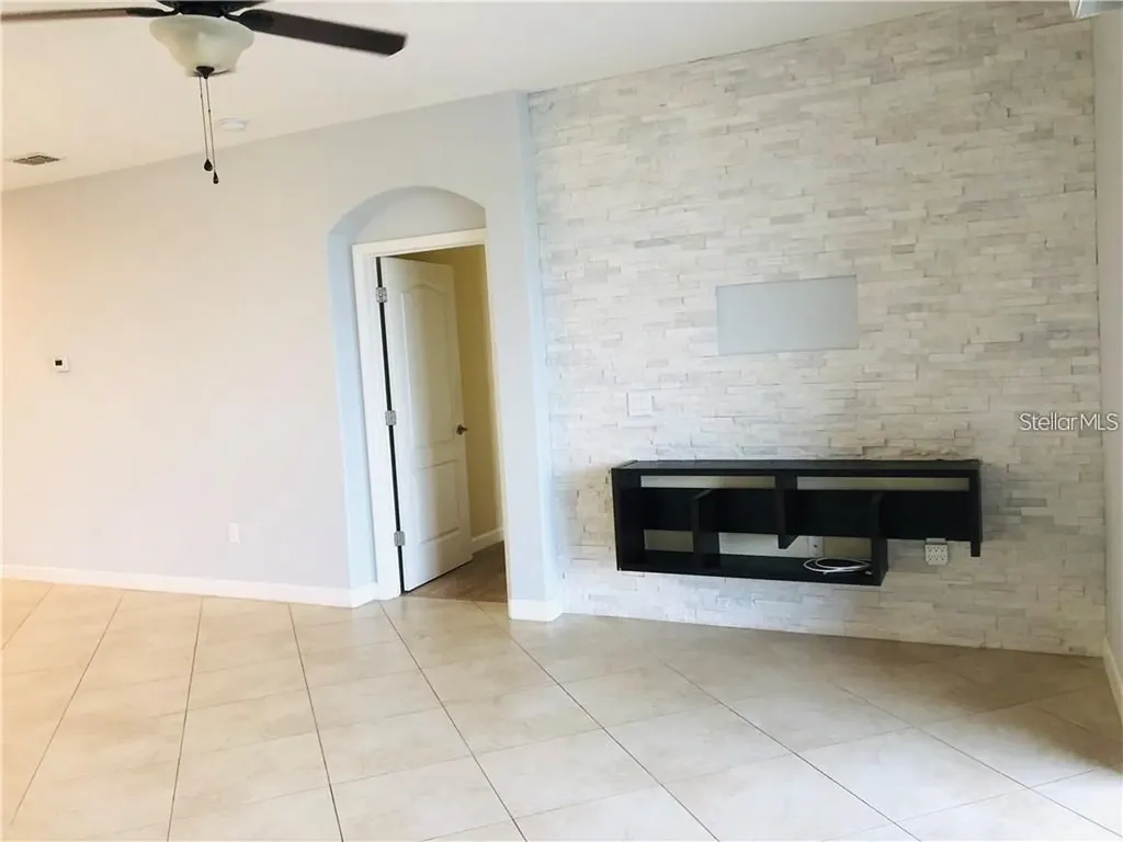1251 Long Cove Loop Davenport FL 33896