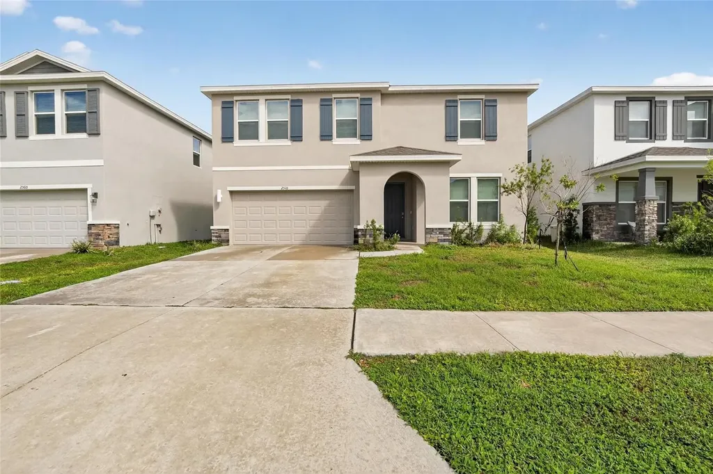 2546 Warren Acres Boulevard Wesley Chapel FL 33543