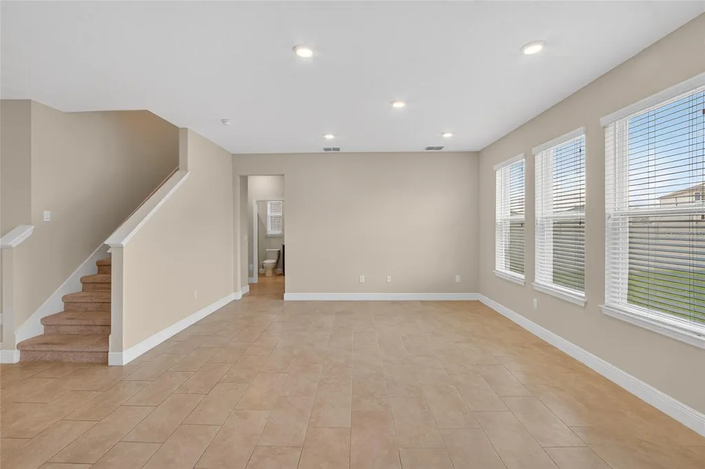 2546 Warren Acres Boulevard Wesley Chapel FL 33543