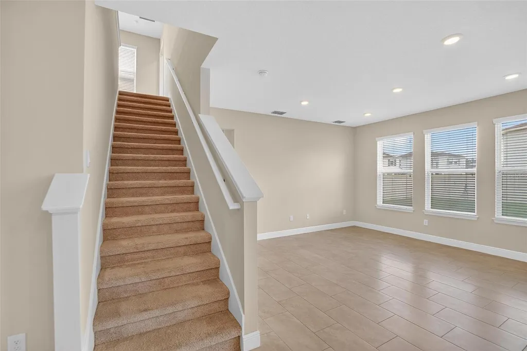 2546 Warren Acres Boulevard Wesley Chapel FL 33543