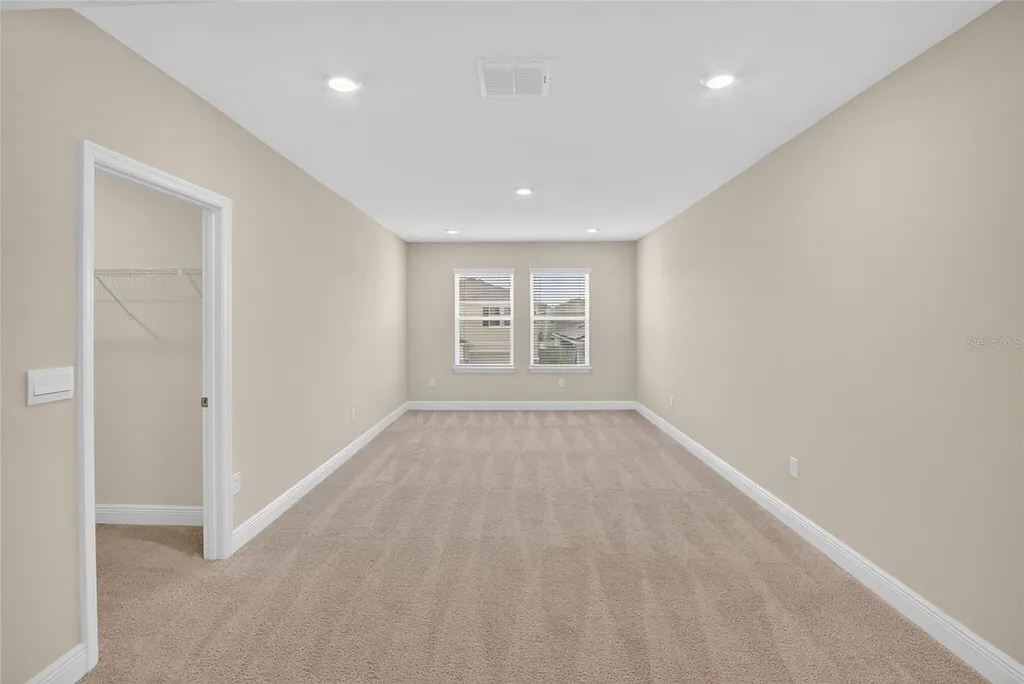 2546 Warren Acres Boulevard Wesley Chapel FL 33543