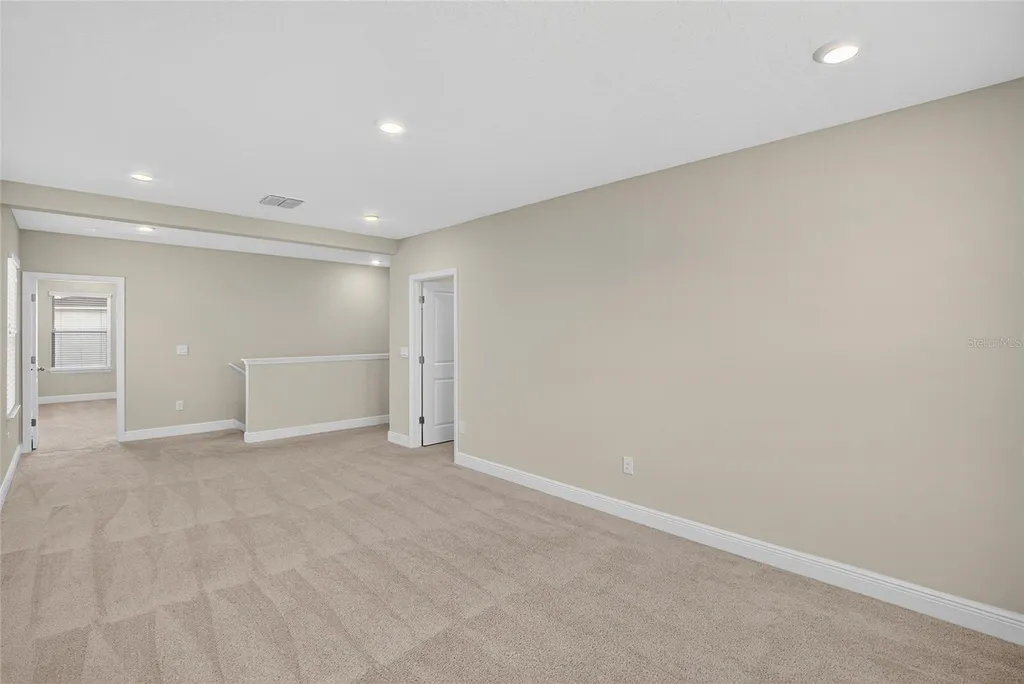 2546 Warren Acres Boulevard Wesley Chapel FL 33543
