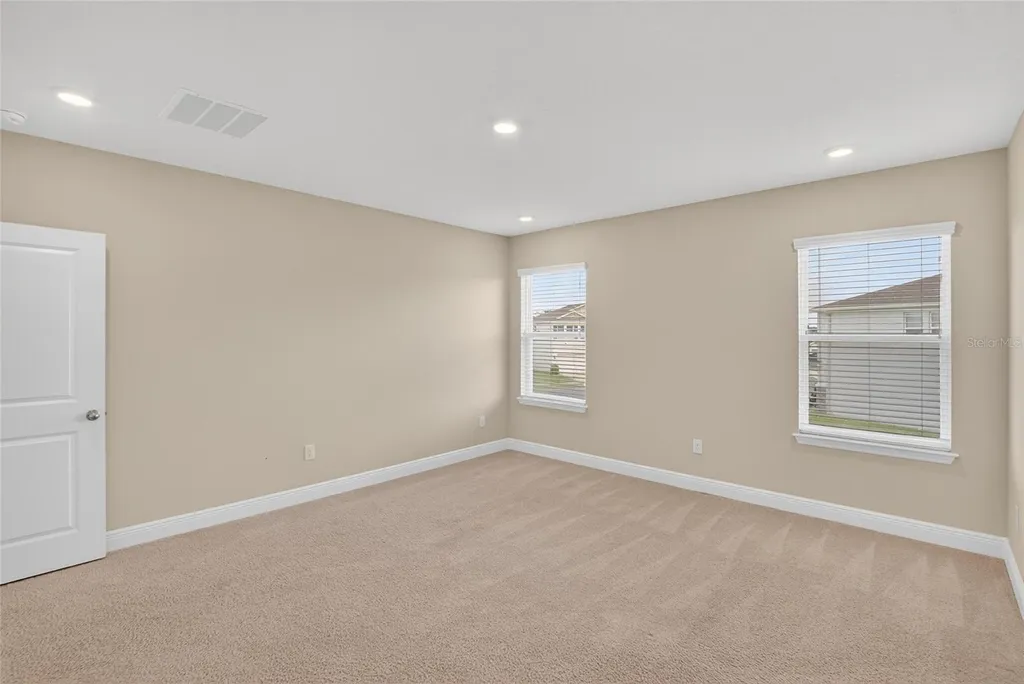 2546 Warren Acres Boulevard Wesley Chapel FL 33543