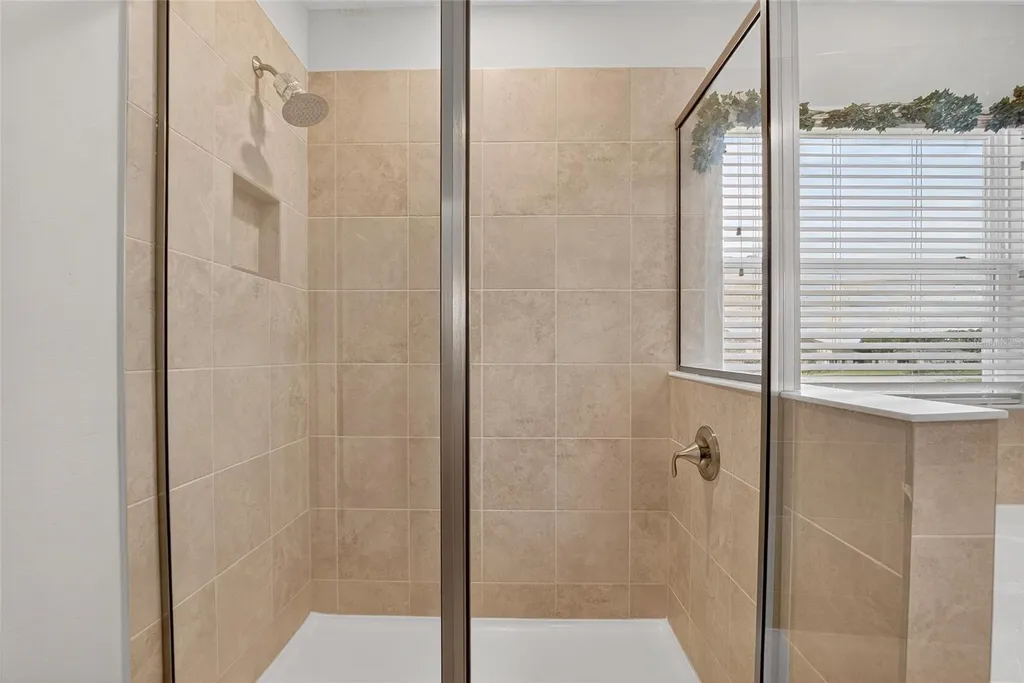 2546 Warren Acres Boulevard Wesley Chapel FL 33543