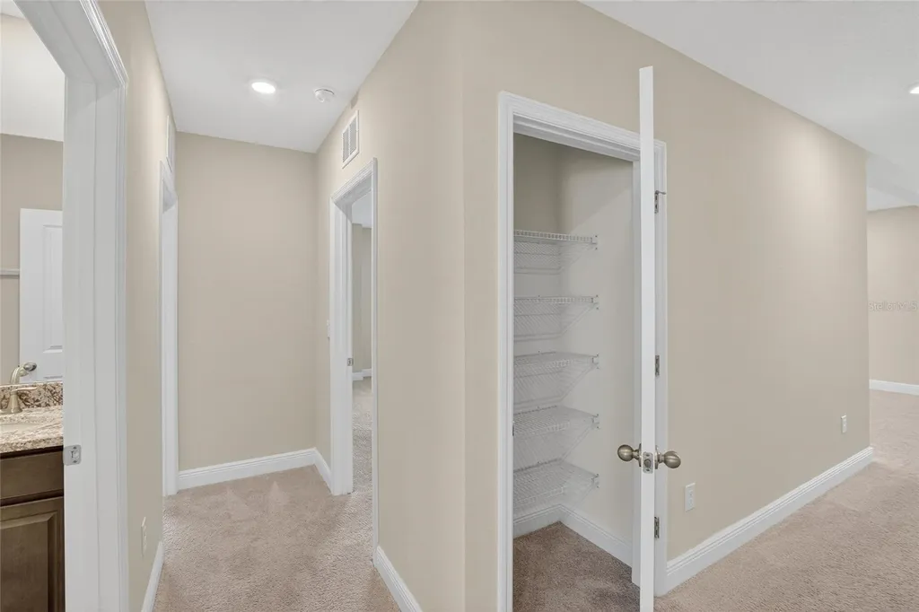 2546 Warren Acres Boulevard Wesley Chapel FL 33543
