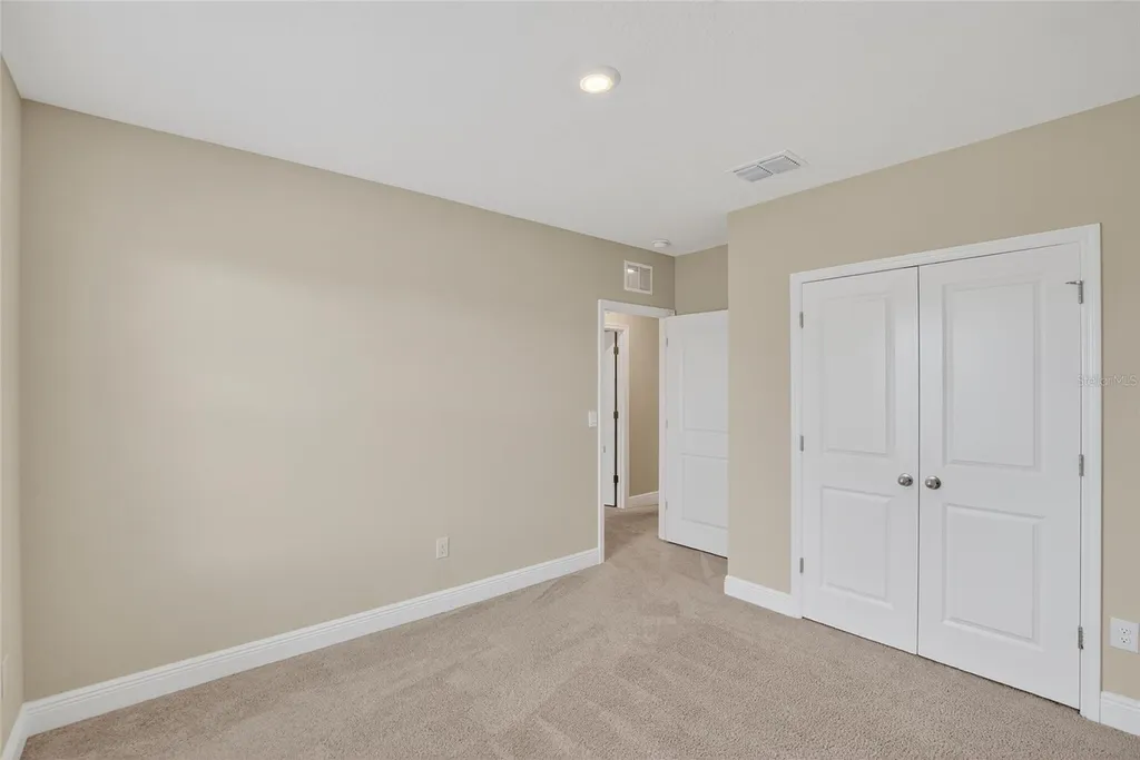 2546 Warren Acres Boulevard Wesley Chapel FL 33543