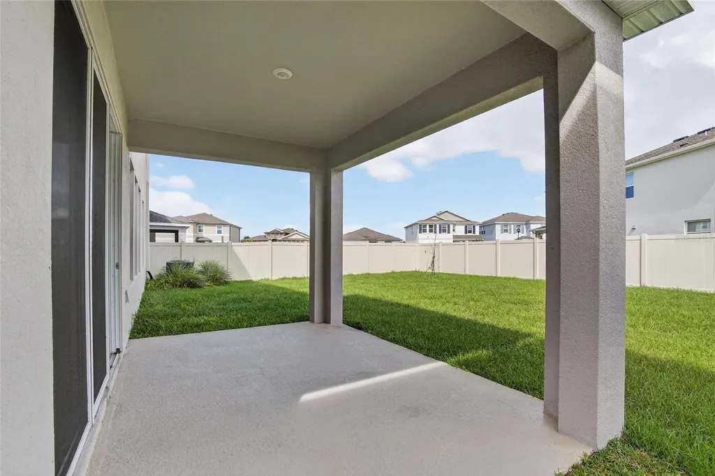 2546 Warren Acres Boulevard Wesley Chapel FL 33543