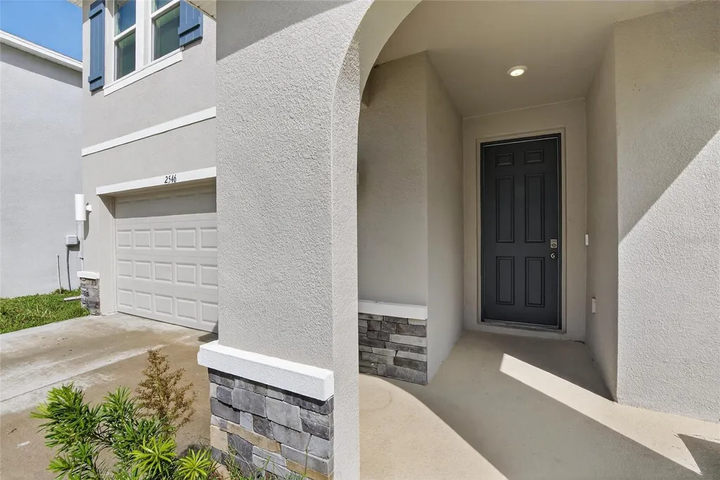 2546 Warren Acres Boulevard Wesley Chapel FL 33543