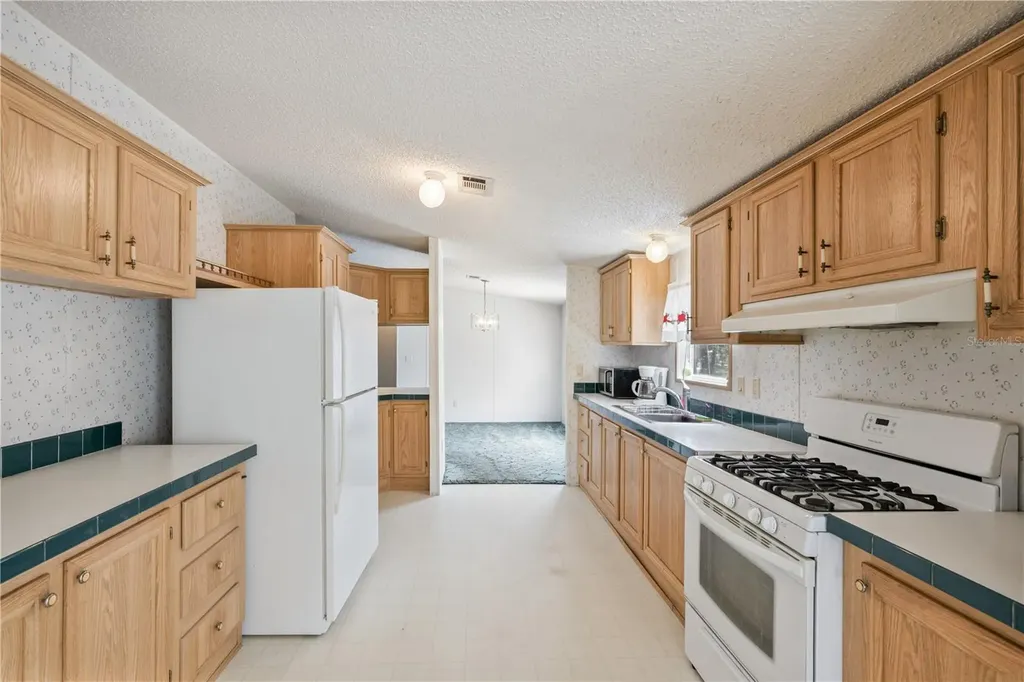 2786 NE 33rd Place Coleman FL 33521