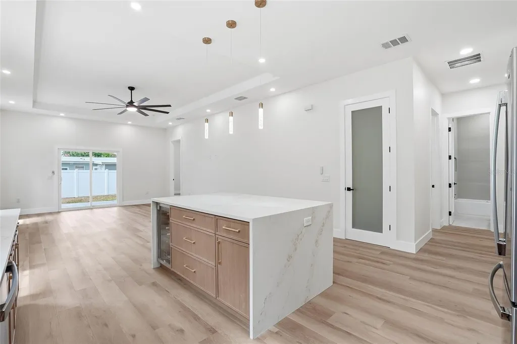 1117 15th Avenue NW Largo FL 33770