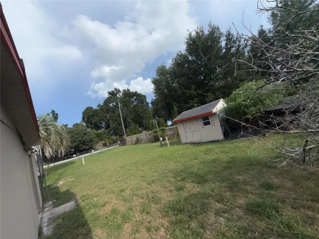 17440 SE 37th Lane Ocklawaha FL 32179