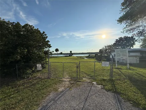 17440 SE 37th Lane Ocklawaha FL 32179
