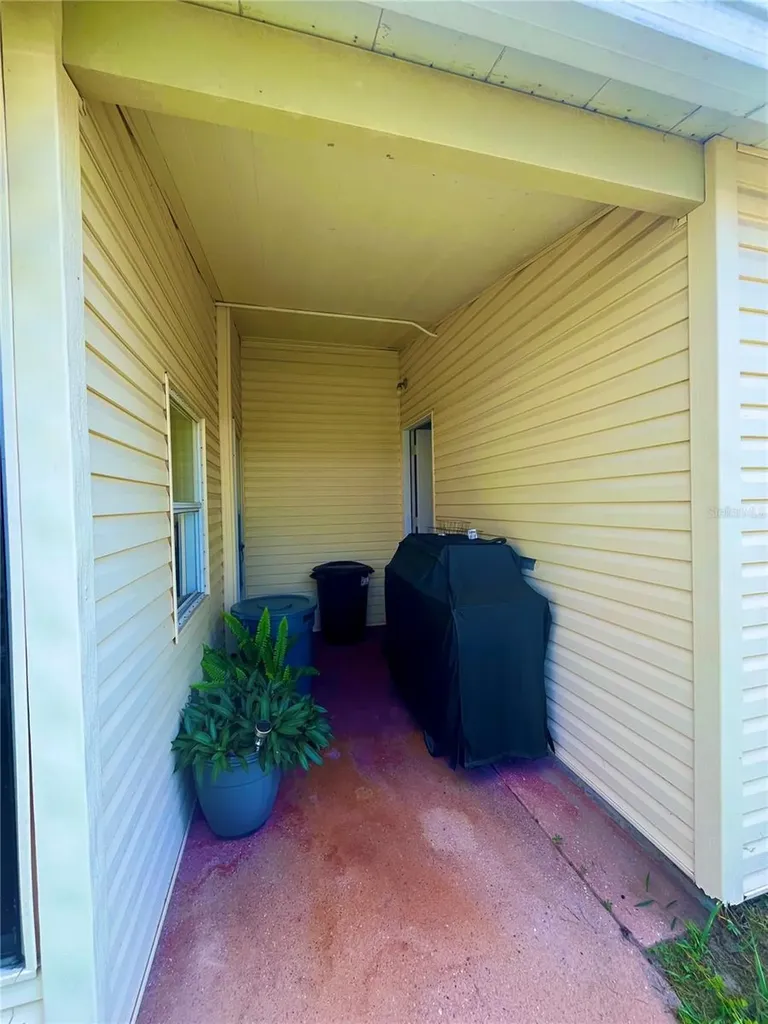 5716 Pawnee Street Zephyrhills FL 33542