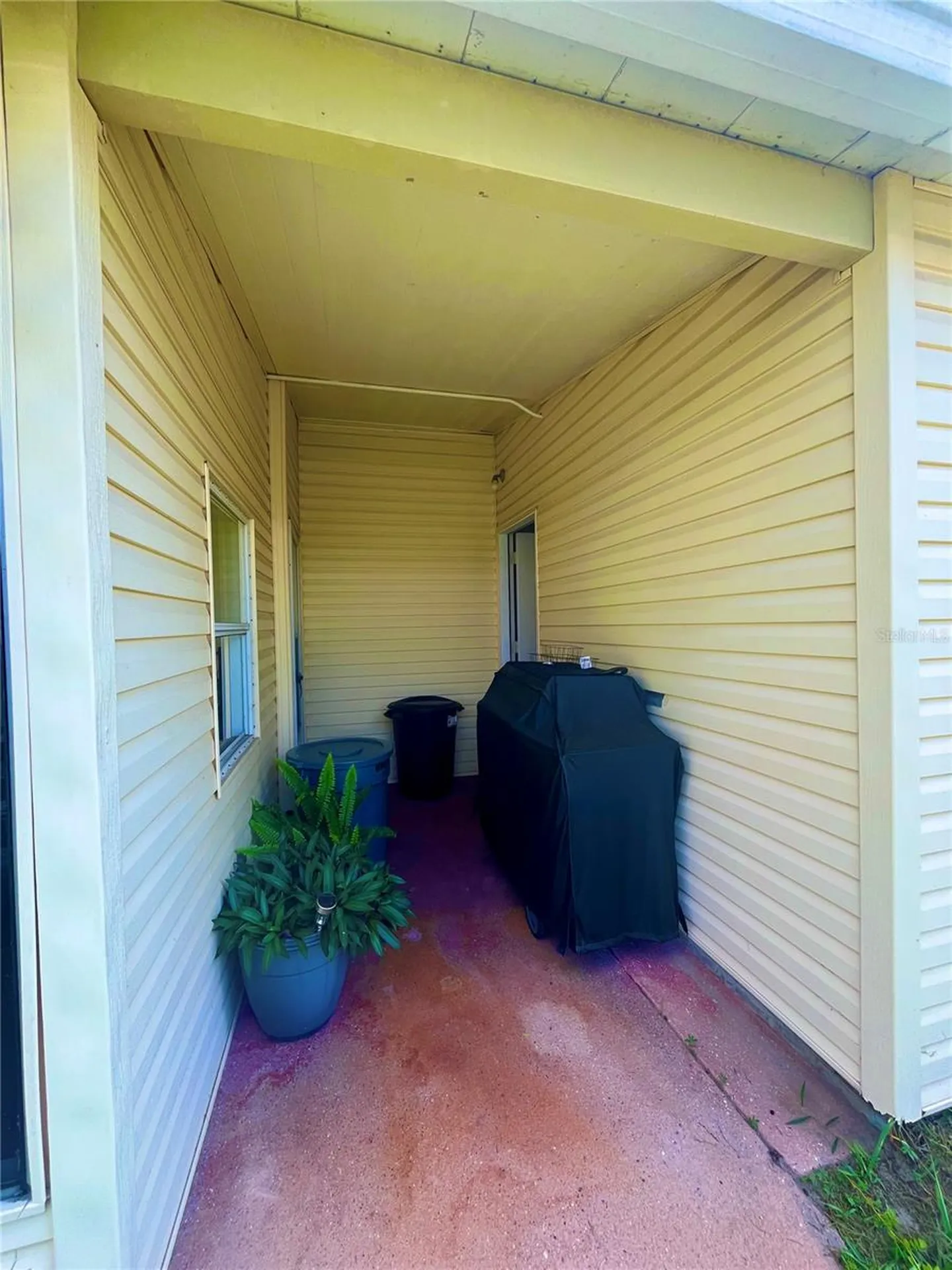 5716 Pawnee Street Zephyrhills FL 33542