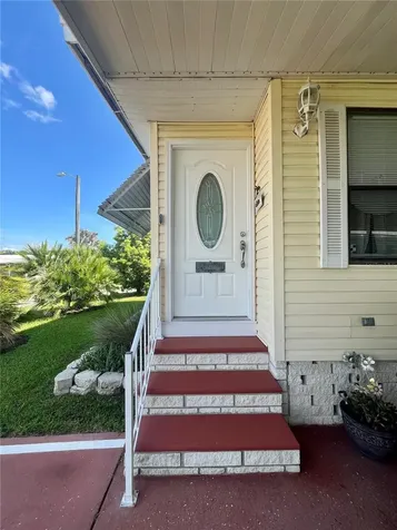 5716 Pawnee Street Zephyrhills FL 33542