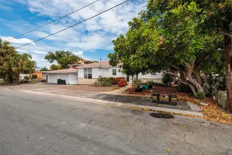 216 Punta Vista Drive St Pete Beach FL 33706
