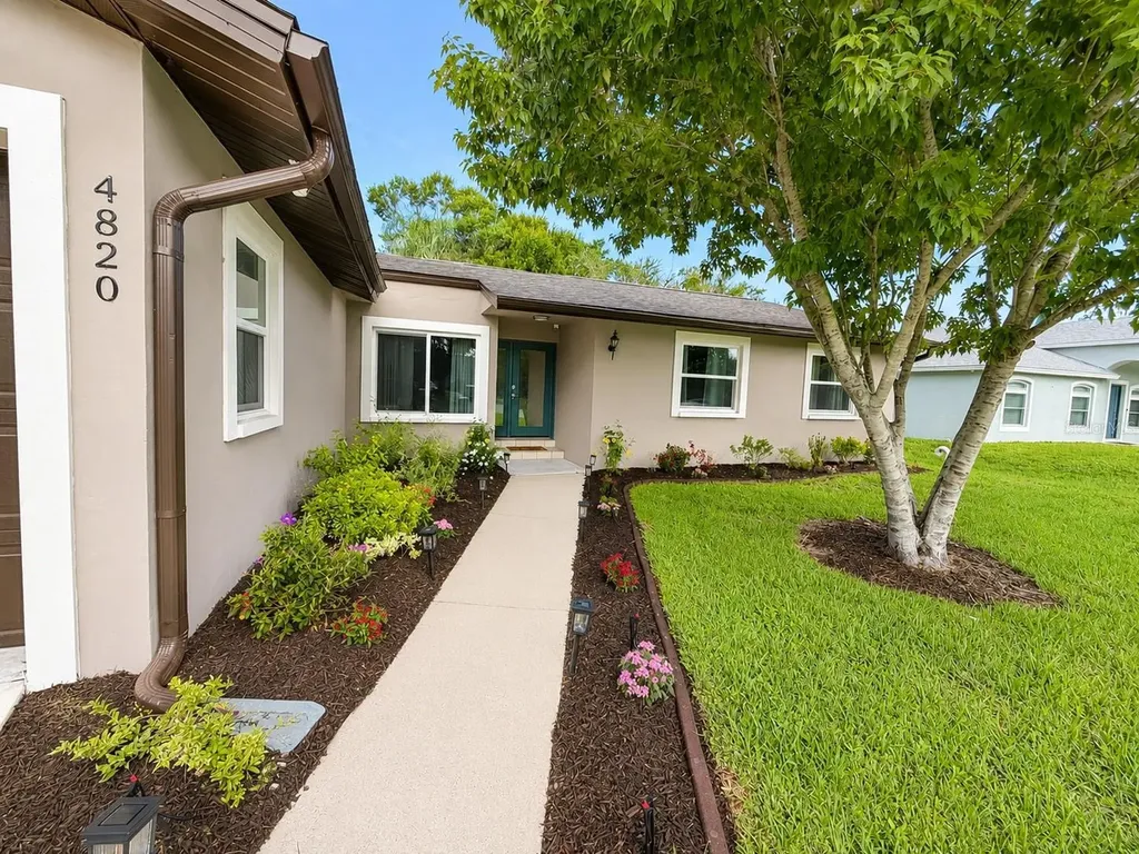 4820 Sunday Court Sarasota FL 34235