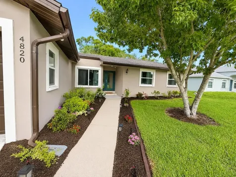 4820 Sunday Court Sarasota FL 34235