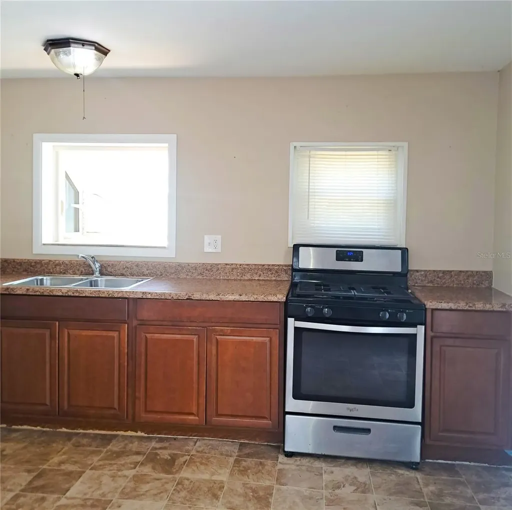 2657 Bayside Drive S St Petersburg FL 33705