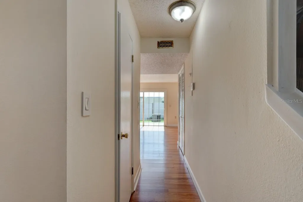 621 W Indiana Avenue Deland FL 32720