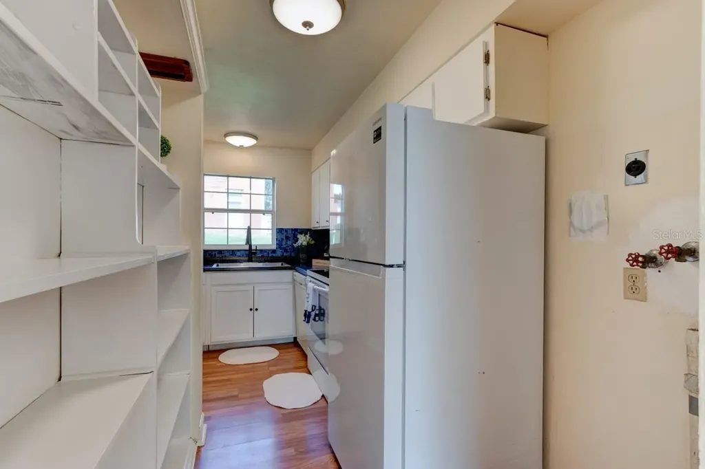 621 W Indiana Avenue Deland FL 32720