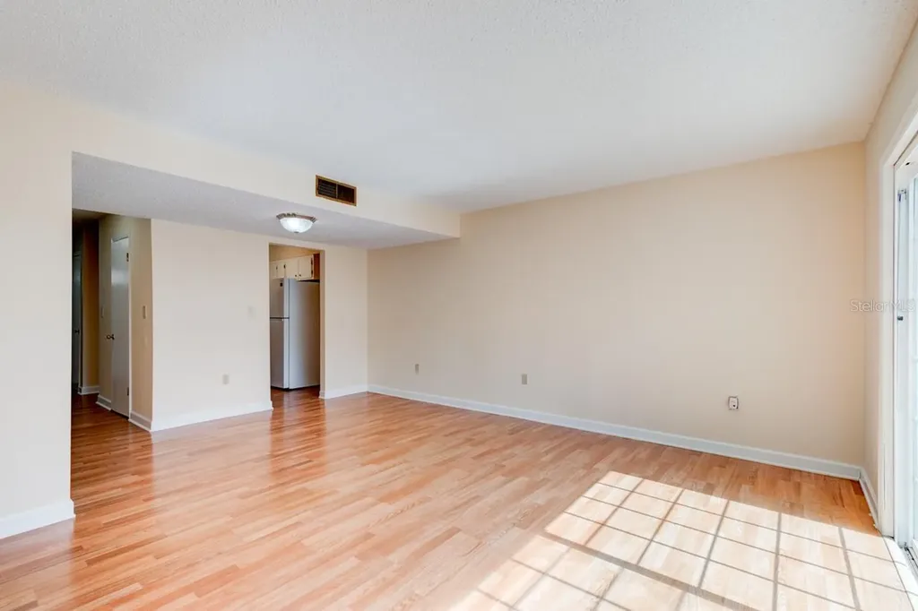 621 W Indiana Avenue Deland FL 32720