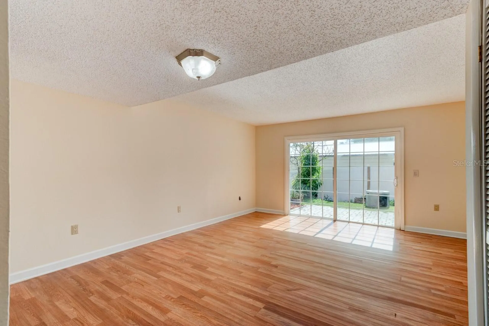 621 W Indiana Avenue Deland FL 32720