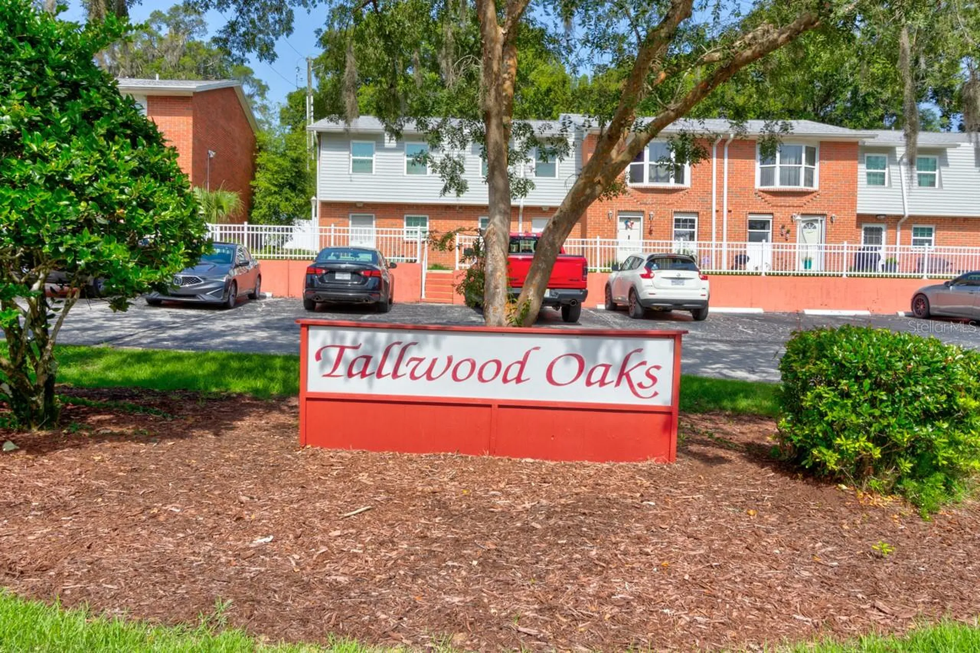 621 W Indiana Avenue Deland FL 32720