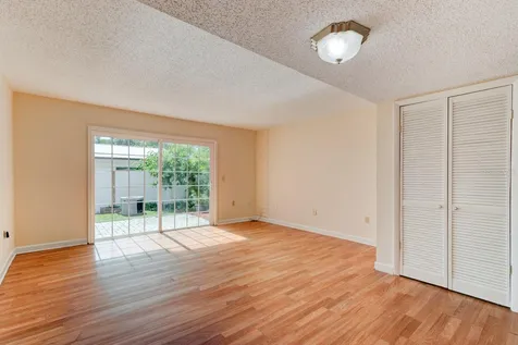 621 W Indiana Avenue Deland FL 32720